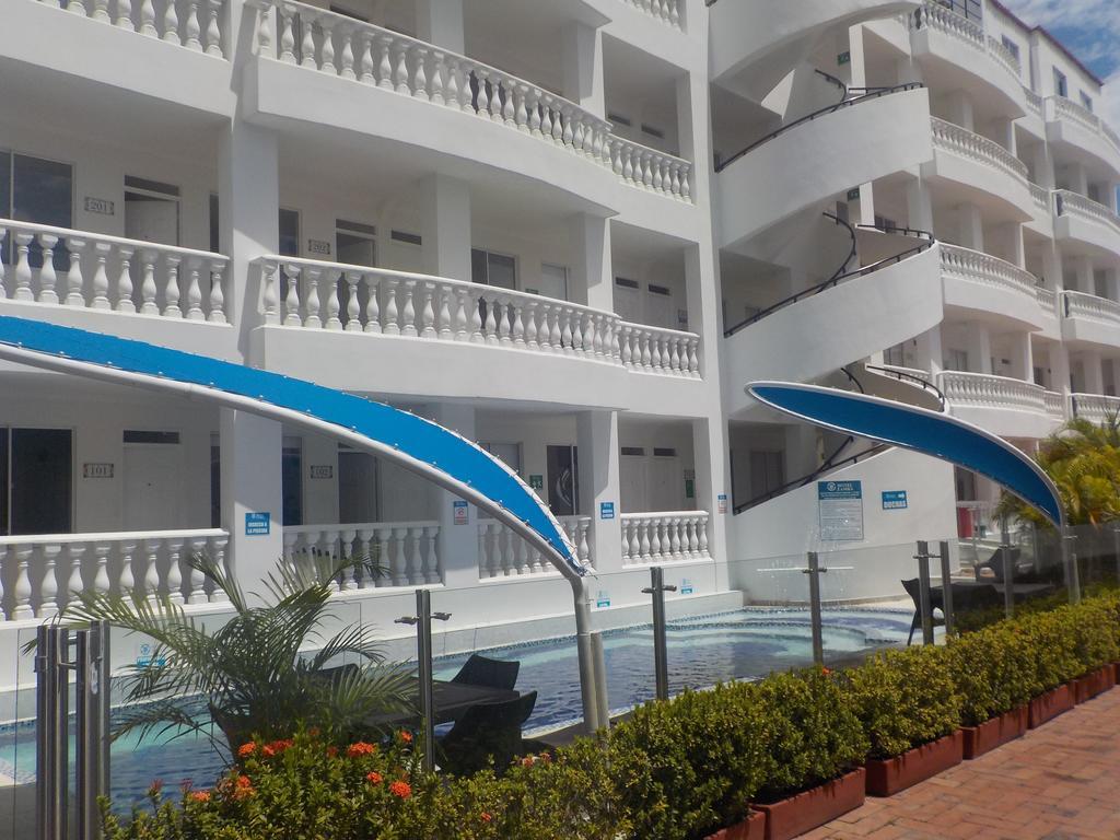 Hotel Zamba จีราร์ดอท ภายนอก รูปภาพ