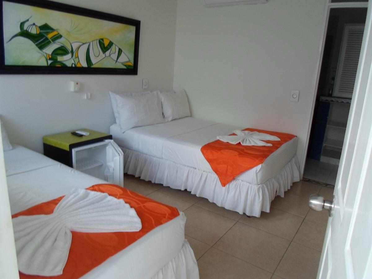 Hotel Zamba จีราร์ดอท ภายนอก รูปภาพ